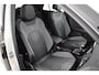 Volkswagen T-Roc 1.5 TSI 150pk DSG R-Line Business+ Black Style Trekhaak Camera IQ.Light Panoramadak Virtual Cockpit Navigatie