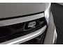 Volkswagen T-Roc 1.5 TSI 150pk DSG R-Line Business+ Black Style Trekhaak Camera IQ.Light Panoramadak Virtual Cockpit Navigatie