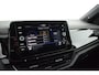Volkswagen T-Roc 1.5 TSI 150pk DSG R-Line Business+ Black Style Trekhaak Camera IQ.Light Panoramadak Virtual Cockpit Navigatie