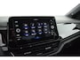 Volkswagen T-Roc 1.5 TSI 150pk DSG R-Line Business+ Black Style Trekhaak Camera IQ.Light Panoramadak Virtual Cockpit Navigatie