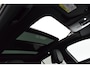 Volkswagen T-Roc 1.5 TSI 150pk DSG R-Line Business+ Black Style Trekhaak Camera IQ.Light Panoramadak Virtual Cockpit Navigatie