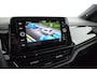 Volkswagen T-Roc 1.5 TSI 150pk DSG R-Line Business+ Black Style Trekhaak Camera IQ.Light Panoramadak Virtual Cockpit Navigatie