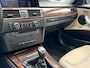 BMW 3-Serie Touring 320i High Executive Panoramadaken LEER Navigatie Cruise Control Climate Control