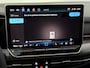 Volkswagen Golf 1.5 TSI R-Line Edition Panoramadak, 360 Camera, Apple carplay, Winterpakket, Rijstrook correctie, Cruise control adaptief, 18 Inch velgen, 2 jaar garantie