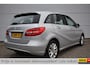 Mercedes-Benz B-klasse B180 AMBITION automaat | Trekhaak | Leder | Clima | PDC | Stoelverw. | Rijklaarprijs incl 12 mnd BOVAG garantie & onderhoudsbeurt !