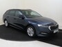 Skoda Octavia Combi 1.0 e-TSI Business Edition | Keyless | Cruise control | Parkeersensoren | Lane assist | Stoel- en stuurwielverwarming | Navigatie | Elektrische kofferklep |