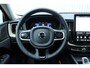 Volvo XC60 T6 Plug-in hybrid AWD Ultra Dark | Panoramadak | Luchtvering | Trekhaak | Head-up display | Verwarmbare voorstoelen, achterbank en stuurwiel | Premium audio by Harman Kardon | Adaptieve cruise control |
