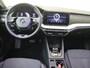 Skoda Octavia Combi 1.0 e-TSI Business Edition Plus | Trekhaak | Adaptieve cruise control | Keyless | Dodehoek detectie | Parkeersensoren | Stuurwielverwarming | Elektrische kofferklep | Sfeerverlichting | Navigatie |