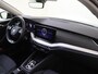Skoda Octavia Combi 1.0 e-TSI Business Edition Plus | Trekhaak | Adaptieve cruise control | Keyless | Dodehoek detectie | Parkeersensoren | Stuurwielverwarming | Elektrische kofferklep | Sfeerverlichting | Navigatie |