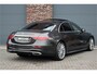 Mercedes-Benz S-klasse 580 e 4MATIC Lang AMG Line | First-Class Rear Executivepakket | Airmatic | Achterasbesturing | Distronic+ | Burmester 4D | Koelbox | MBUX Tablet | Massage | Stoelventilatie | Verwarmd Stuurwiel |