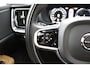 Volvo V60 2.0 T6 Twin Engine AWD Momentum Pro | Trekhaak | Panoramadak | Adaptieve Cruise | Leer | Stoelverwarming |