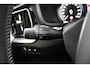 Volvo V60 2.0 T6 Twin Engine AWD Momentum Pro | Trekhaak | Panoramadak | Adaptieve Cruise | Leer | Stoelverwarming |