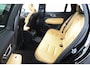 Volvo V60 2.0 T6 Twin Engine AWD Momentum Pro | Trekhaak | Panoramadak | Adaptieve Cruise | Leer | Stoelverwarming |