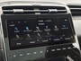Hyundai Tucson 1.6 T-GDI PHEV Comfort Smart Sky 4WD / Dealer Onderhouden / SOH 100% / Panoramadak / Adaptief Cruise Control / Navigatie / Achteruitrijcamera / Apple Carplay & Android Auto / Stoel & Stuurverwarming / 19" LM Velgen / Elektrische Achterklep /