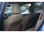 Toyota RAV4 2.2 D-4D Dynamic 2WD | Navigatie | Clima | Trekhaak | Cruise-control | NL auto!! | Nederlandse auto laatste beurt gehad bij 160000km bij de Toyota dealer
