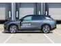Lynk & Co 08 Core | Beschikbaar vanaf 05-2027 | 200km Hybride | High Beam LED | Panoramadak | 360° Camera | 19" Wielen | Stoelverwarming | Bestuurdersstoel met geheugen | Sfeerverlichting | Apple Carplay | Dodehoekassistent | Adaptive Cruise Contol | Keyless Entry