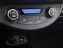 Toyota Yaris 1.5 Hybrid Executive | Navigatie | Climate Control | Half lederen bekleding | Armsteun | Achteruitrijcamera | Cruise Control | Fietsendragerbeugel afneembaar | SL op kenteken