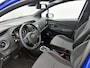 Toyota Yaris 1.5 Hybrid Executive | Navigatie | Climate Control | Half lederen bekleding | Armsteun | Achteruitrijcamera | Cruise Control | Fietsendragerbeugel afneembaar | SL op kenteken