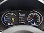 Toyota Yaris 1.5 Hybrid Executive | Navigatie | Climate Control | Half lederen bekleding | Armsteun | Achteruitrijcamera | Cruise Control | Fietsendragerbeugel afneembaar | SL op kenteken
