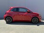 Fiat 500e La Prima 42 kWh / SOH 93% / Apple Carplay/Android Auto / Achteruitrijcamera / Adaptieve Cruise Control / Lichtmetalen Velgen 17" / Navigatie / 3-fase / Snelladen /