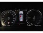 Volvo V60 T6 Recharge AWD R-Design - IntelliSafe Assist - Adaptieve LED koplampen - Parkeercamera achter - Parkeersensoren voor & achter - Elektr. bedienb. voorstoelen met geheugen links - Extra getint glas - Inklapbare trekhaak - 18' LMV