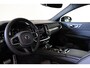 Volvo V60 T6 Recharge AWD R-Design - IntelliSafe Assist - Adaptieve LED koplampen - Parkeercamera achter - Parkeersensoren voor & achter - Elektr. bedienb. voorstoelen met geheugen links - Extra getint glas - Inklapbare trekhaak - 18' LMV