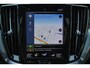 Volvo V60 T6 Recharge AWD R-Design - IntelliSafe Assist - Adaptieve LED koplampen - Parkeercamera achter - Parkeersensoren voor & achter - Elektr. bedienb. voorstoelen met geheugen links - Extra getint glas - Inklapbare trekhaak - 18' LMV