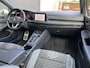 Volkswagen Golf 1.5 eTSI R-Line AUT. | dealer onderh. | panoramadak | stoel-/stuurverw. | keyless | trekhaak | carplay