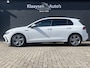 Volkswagen Golf 1.5 eTSI R-Line AUT. | dealer onderh. | panoramadak | stoel-/stuurverw. | keyless | trekhaak | carplay