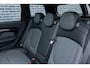 MINI Clubman 1.5 Cooper Business Edition | Trekhaak Afneembaar | Panoramadak | Two-Tone | Parkeersensoren | Sportstoelen | Privacy Glas | LED Koplampen | Climate Controle | Cruise Control | Lichtmetalen Velgen 17 inch | Navigatie | Apple Carplay | Android Auto