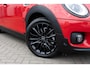 MINI Clubman 1.5 Cooper Business Edition | Trekhaak Afneembaar | Panoramadak | Two-Tone | Parkeersensoren | Sportstoelen | Privacy Glas | LED Koplampen | Climate Controle | Cruise Control | Lichtmetalen Velgen 17 inch | Navigatie | Apple Carplay | Android Auto