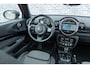 MINI Clubman 1.5 Cooper Business Edition | Trekhaak Afneembaar | Panoramadak | Two-Tone | Parkeersensoren | Sportstoelen | Privacy Glas | LED Koplampen | Climate Controle | Cruise Control | Lichtmetalen Velgen 17 inch | Navigatie | Apple Carplay | Android Auto