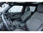 MINI Clubman 1.5 Cooper Business Edition | Trekhaak Afneembaar | Panoramadak | Two-Tone | Parkeersensoren | Sportstoelen | Privacy Glas | LED Koplampen | Climate Controle | Cruise Control | Lichtmetalen Velgen 17 inch | Navigatie | Apple Carplay | Android Auto