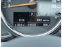 MINI Clubman 1.5 Cooper Business Edition | Trekhaak Afneembaar | Panoramadak | Two-Tone | Parkeersensoren | Sportstoelen | Privacy Glas | LED Koplampen | Climate Controle | Cruise Control | Lichtmetalen Velgen 17 inch | Navigatie | Apple Carplay | Android Auto