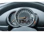 MINI Clubman 1.5 Cooper Business Edition | Trekhaak Afneembaar | Panoramadak | Two-Tone | Parkeersensoren | Sportstoelen | Privacy Glas | LED Koplampen | Climate Controle | Cruise Control | Lichtmetalen Velgen 17 inch | Navigatie | Apple Carplay | Android Auto