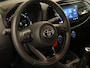 Toyota Aygo X 1.0 VVT-i MT Play - ORIGINEEL NEDERLANDSE AUTO -ACHTERUITRIJCAMERA - APPLE CARPLAY/ANDROID AUTO - CRUISE CONTROL ADAPTIEF - AIRCO - VERKEERSBORDDETECTIE - GROOTLICHTASSISTENT - LEDEREN STUURWIEL - DAB-ONTVANGER - BLUETOOTH TELEFOONVOORBEREIDING