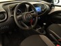 Toyota Aygo X 1.0 VVT-i MT Play - ORIGINEEL NEDERLANDSE AUTO -ACHTERUITRIJCAMERA - APPLE CARPLAY/ANDROID AUTO - CRUISE CONTROL ADAPTIEF - AIRCO - VERKEERSBORDDETECTIE - GROOTLICHTASSISTENT - LEDEREN STUURWIEL - DAB-ONTVANGER - BLUETOOTH TELEFOONVOORBEREIDING