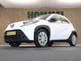Toyota Aygo X 1.0 VVT-i MT Play - ORIGINEEL NEDERLANDSE AUTO -ACHTERUITRIJCAMERA - APPLE CARPLAY/ANDROID AUTO - CRUISE CONTROL ADAPTIEF - AIRCO - VERKEERSBORDDETECTIE - GROOTLICHTASSISTENT - LEDEREN STUURWIEL - DAB-ONTVANGER - BLUETOOTH TELEFOONVOORBEREIDING