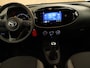 Toyota Aygo X 1.0 VVT-i MT Play - ORIGINEEL NEDERLANDSE AUTO -ACHTERUITRIJCAMERA - APPLE CARPLAY/ANDROID AUTO - CRUISE CONTROL ADAPTIEF - AIRCO - VERKEERSBORDDETECTIE - GROOTLICHTASSISTENT - LEDEREN STUURWIEL - DAB-ONTVANGER - BLUETOOTH TELEFOONVOORBEREIDING