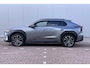 Toyota BZ4X Premium 71 kWh Trekhaak afn / Stuur en voor & achter Stoelverwarming / Stoelventilatie voor / JBL Audio / 360 Camera / Memory / Elektrische achterklep /