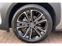 Toyota BZ4X Premium 71 kWh Trekhaak afn / Stuur en voor & achter Stoelverwarming / Stoelventilatie voor / JBL Audio / 360 Camera / Memory / Elektrische achterklep /