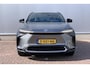 Toyota BZ4X Premium 71 kWh Trekhaak afn / Stuur en voor & achter Stoelverwarming / Stoelventilatie voor / JBL Audio / 360 Camera / Memory / Elektrische achterklep /