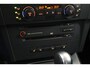 BMW 3-Serie 325xi xDrive Panorama / Opendak / Navigatie / Cruise / PDC / Bluetooth