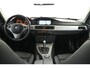 BMW 3-Serie 325xi xDrive Panorama / Opendak / Navigatie / Cruise / PDC / Bluetooth