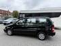 Kia Carnival 2.5 V6 EX Automaat - Rolstoelauto 4+1 - XXL Freedom Ombouw - Bodemverlaging - Unieke Auto