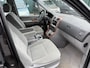 Kia Carnival 2.5 V6 EX Automaat - Rolstoelauto 4+1 - XXL Freedom Ombouw - Bodemverlaging - Unieke Auto