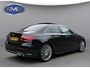 Mercedes-Benz A-klasse 200 Business Solution AMG, panoramadak, 19 inch, sfeerverlichting,achteruitrijcamera, vele opties