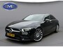 Mercedes-Benz A-klasse 200 Business Solution AMG, panoramadak, 19 inch, sfeerverlichting,achteruitrijcamera, vele opties
