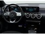 Mercedes-Benz A-klasse 200 Business Solution AMG, panoramadak, 19 inch, sfeerverlichting,achteruitrijcamera, vele opties