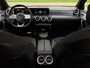 Mercedes-Benz A-klasse 200 Business Solution AMG, panoramadak, 19 inch, sfeerverlichting,achteruitrijcamera, vele opties